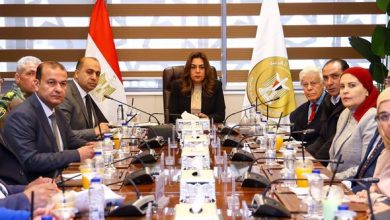 صورة وزيرة التنمية المحلية والبيئة تترأس الاجتماع الخامس لمجلس إدارة جهاز تنظيم المخلفات