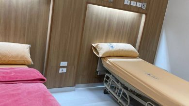 صورة وزير الصحة يتلقى تقرير متابعة شهر مارس: 90 زيارة ميدانية لـ41 مستشفى و22 وحدة صحية