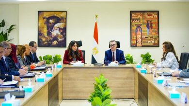 صورة وزيرا التخطيط والإسكان يناقشان الخطة الاستثمارية حتى 2030