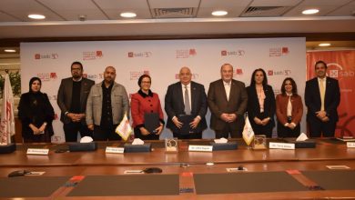 صورة بنكsaib يوقع بروتوكول تعاون مع “الكساء المصري” لتمويل مشروع المختبر الصغير