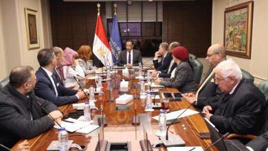 صورة وزير الاتصالات يبحث تعزيز استثمارات “SAP” وتوسيع حجم أعمالها بمجال التعهيد بمصر