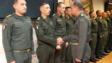 صورة وزير الدفاع والإنتاج الحربى يلتقى عدداً من قادة الوحدات والوحدات الفرعية بالجيشين الثانى والثالث الميدانيين