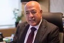 صورة نائب رئيس البنك الأهلي : قرار العمل عن بُعد أيام الأحد يقتصر على الوظائف الداخلية بالبنوك ولا يؤثر على استقبال الجمهور