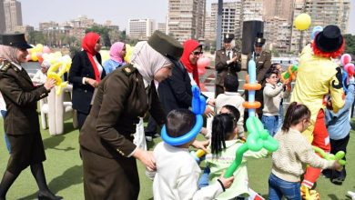 صورة القوات المسلحة تشارك أطفال مصر الاحتفال بيوم اليتيم