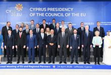 صورة الرئيس السيسي يشارك في اجتماع تشاوري بنيقوسيا ويستعرض رؤية مصر لتعزيز الاستقرار الإقليمي