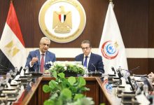 صورة وزيرا الصحة والإنتاج الحربي يتابعان المشروعات القومية لتعزيز الخدمات الطبية