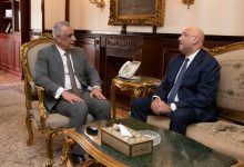 صورة “جمبلاط” و”رحمي” يبحثان تصنيع خطوط إنتاج محلية لدعم المشروعات الصغيرة