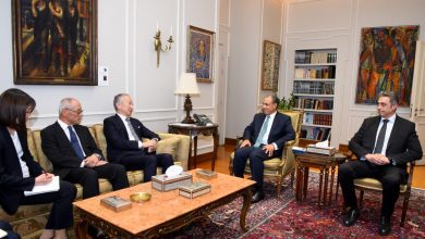 صورة وزير الخارجية يبحث مع المبعوث الياباني جهود إعادة إعمار غزة