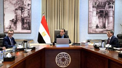 صورة مدبولي يوجه بتسريع سداد مستحقات الموردين لضمان استدامة الخدمات الطبية