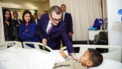 صورة وزير التخطيط يزور مستشفى أهل مصر لمتابعة المرحلة الثانية