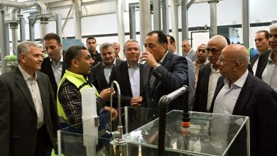 صورة مدبولي يتفقد محطة تحلية العريش … توسعات لرفع الطاقة إلى 300 ألف م³ يوميًا