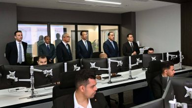 صورة مدبولي يتفقد مركز التحكم والسيطرة بالعاصمة الجديدة ويؤكد: مصر تمضي بثبات نحو الدولة الرقمية