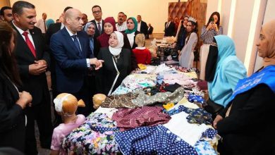 صورة وزير العمل بالإسكندرية: تسليم عقود عمل للشباب وتكريم خريجي التدريب المهني وتعزيز دمج ذوي الهمم في سوق العمل