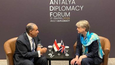 صورة مصر وبريطانيا تبحثان تعزيز التعاون الاقتصادي والاستثمارى وتنسيق الجهود لتهدئة الأزمات الإقليمية في أنطاليا