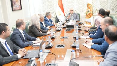 صورة وزير العمل يبحث مع “أروجلو” خطط التوسع وتوفير 10 آلاف فرصة عمل .
