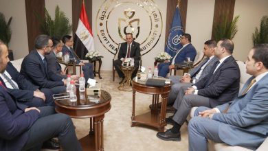 صورة «الرعاية الصحية» تبحث مع «مايندراي» و«كيميت ميديكال» تعزيز التحول الرقمي وتطوير المعامل الطبية