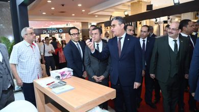 صورة وزير التموين يفتتح معرض “سيراميكا ماركت & هوميكس” بمشاركة 90 شركة