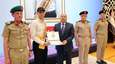 صورة الأكاديمية العسكرية المصرية تنظم مراسم الإحتفال بتخرج دورات تدريبية للمرشحين للعمل بوزارة النقل