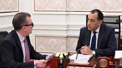 صورة رئيس الوزراء يبحث تأثيرات الأزمة العالمية وخطة تعزيز كفاءة الإنفاق