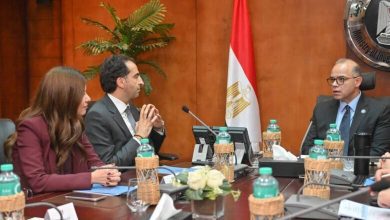 صورة وزير الاستثمار يبحث مع مايكروسوفت تعزيز الاستثمارات في قطاع تكنولوجيا المعلومات والتحول الرقمي