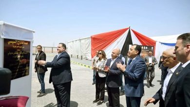 صورة مدبولي يفتتح أول مصنع للصناعات البلاستيكية ببئر العبد..انطلاقة صناعية جديدة لتعزيز التنمية في شمال سيناء