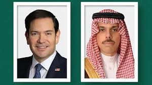 صورة وزير الخارجية السعودي يجري اتصالاً بنظيره الامريكي لمتابعة التطورات الإقليمية ولبنان”