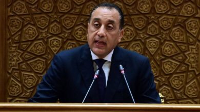 صورة الحكومة تُقر استمرار العمل بنظام العمل عن بُعد يوم الأحد خلال مايو المقبل