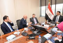 صورة وزير الصناعة يبحث مع بنك أبوظبي الأول- مصر دعم تمويل المشروعات الصناعية وتعزيز الإنتاج المحلي