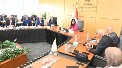 صورة «الإسكان» تبحث مع «مدن مصر لإدارة الأصول والمرافق» رفع كفاءة الخدمات بالمدن الجديدة وتعزيز منظومات النظافة والصيانة