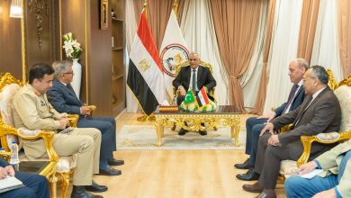 صورة وزير الإنتاج الحربي يبحث مع سفير باكستان بالقاهرة تعزيز التعاون الدفاعي ونقل التكنولوجيا