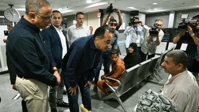 صورة مدبولي يفتتح عيادة «روز اليوسف» بكفر طهرمس ضمن جولة مشروعات خدمية وتنموية بالجيزة