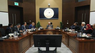 صورة الحكومة واتحاد المستثمرين يبحثان دعم الاستثمار وتوفير الأراضي الصناعية