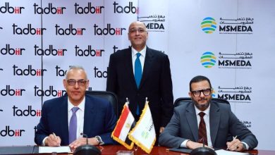 صورة رحمي يشهد توقيع عقدي تمويل بـ200 مليون جنيه لدعم المشروعات المتوسطة والصغيرة