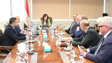 صورة الإسكان تبحث مع شركة ألمانية تعزيز التعاون في البنية التحتية والمدن الذكية