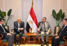 صورة وزير التموين يكرّم مفتش تموين الإسكندرية تقديرًا لجهوده الرقابية خلال عيد الأضحى