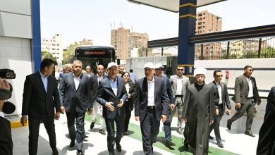 صورة مدبولي يفتتح محطة تموين سيارات القاهرة المحوكمة بالزاوية الحمراء ويشيد بمنظومة الحوكمة وترشيد الوقود