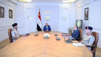 صورة الرئيس السيسي يبحث ملف المشروعات القومية وجهود التنمية الشاملة في مختلف أنحاء الجمهورية